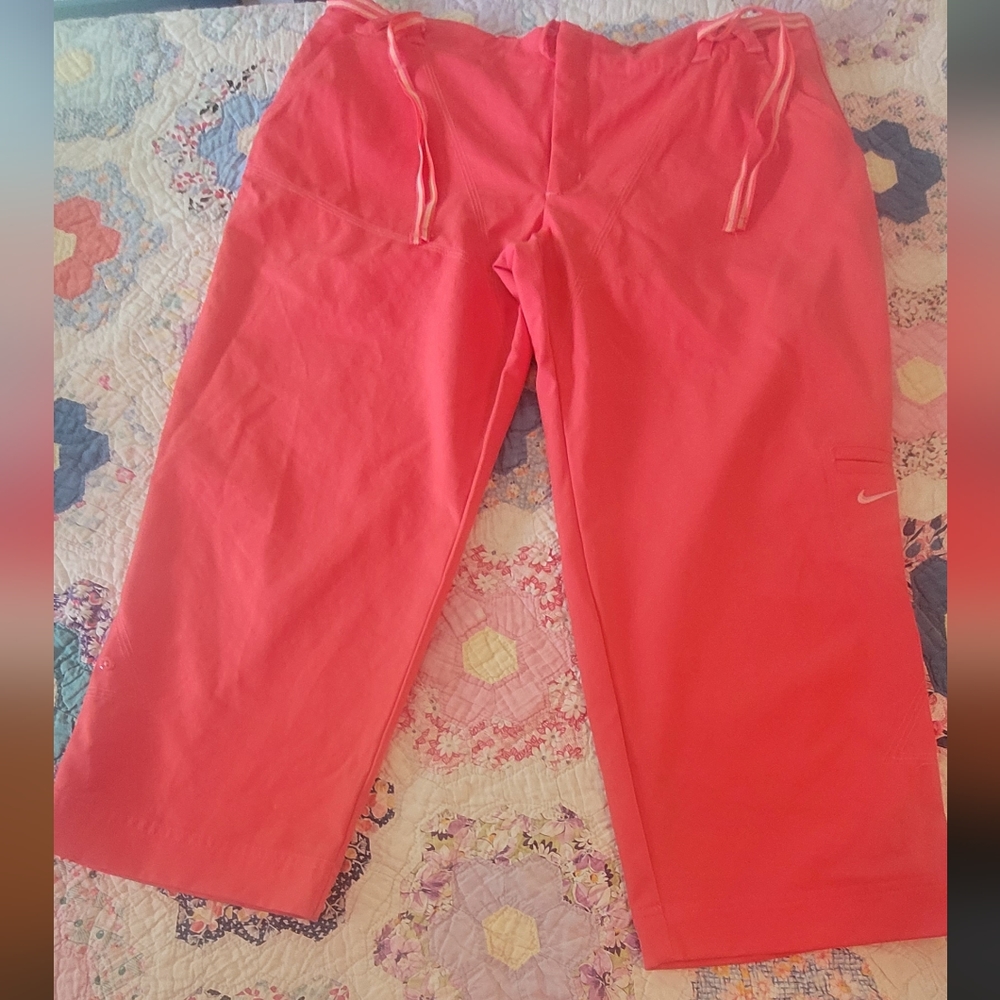 Womens Nike Crop pants/Capris